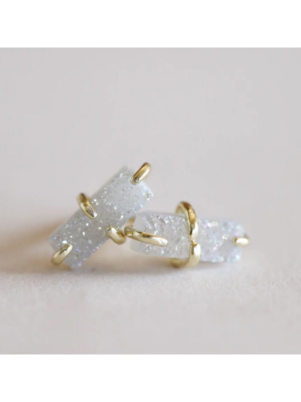 NEW ANTHROPOLOGIE 18kt Gold Plate White Sparkle Druzy Stone Gemstone Bar Earring